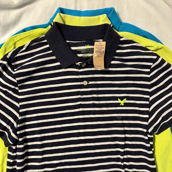 Three American Eagle T-shirts in bundle. - Picture 3 of 6
